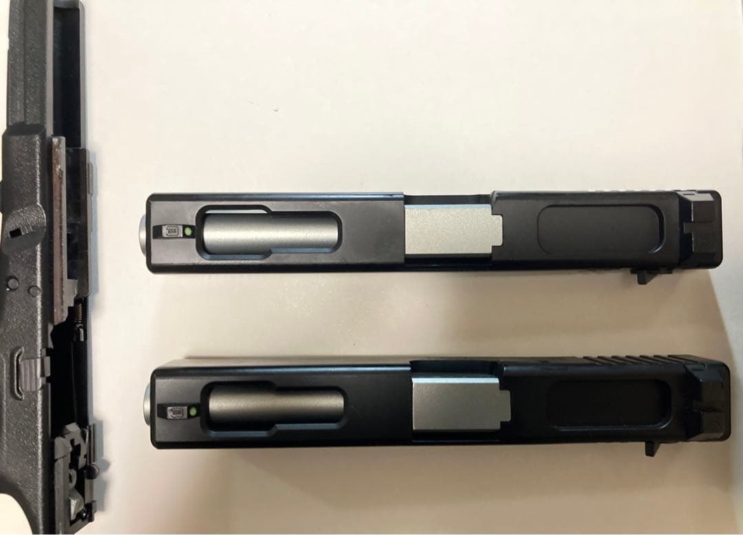 東京マルイGlock 18C ガスブローバック　セミカスタム　2丁拳銃　グロック