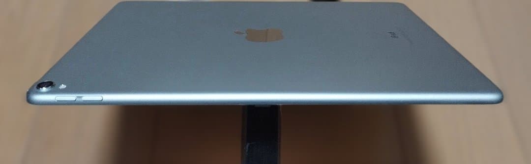 Apple iPad Pro10.5シルバー 64GB MQDW2J/A（美品）