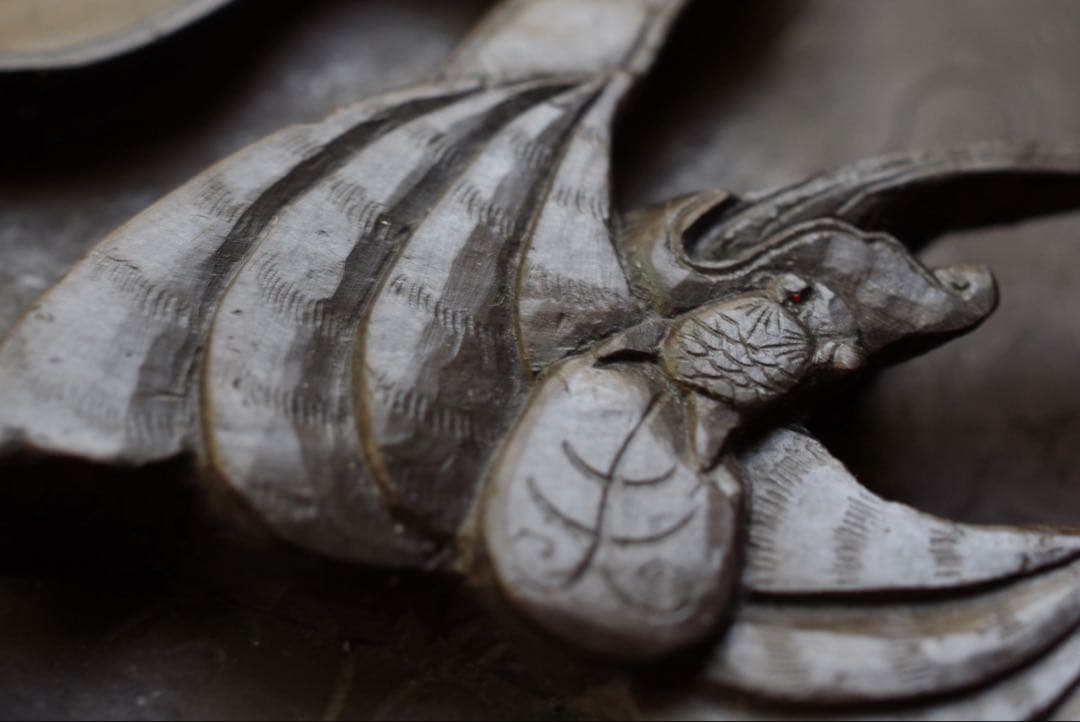 福 縁起物 蝙蝠文高彫 硯 眼 細工 コウモリ 雲海 年代美品 端渓 五福 幸運