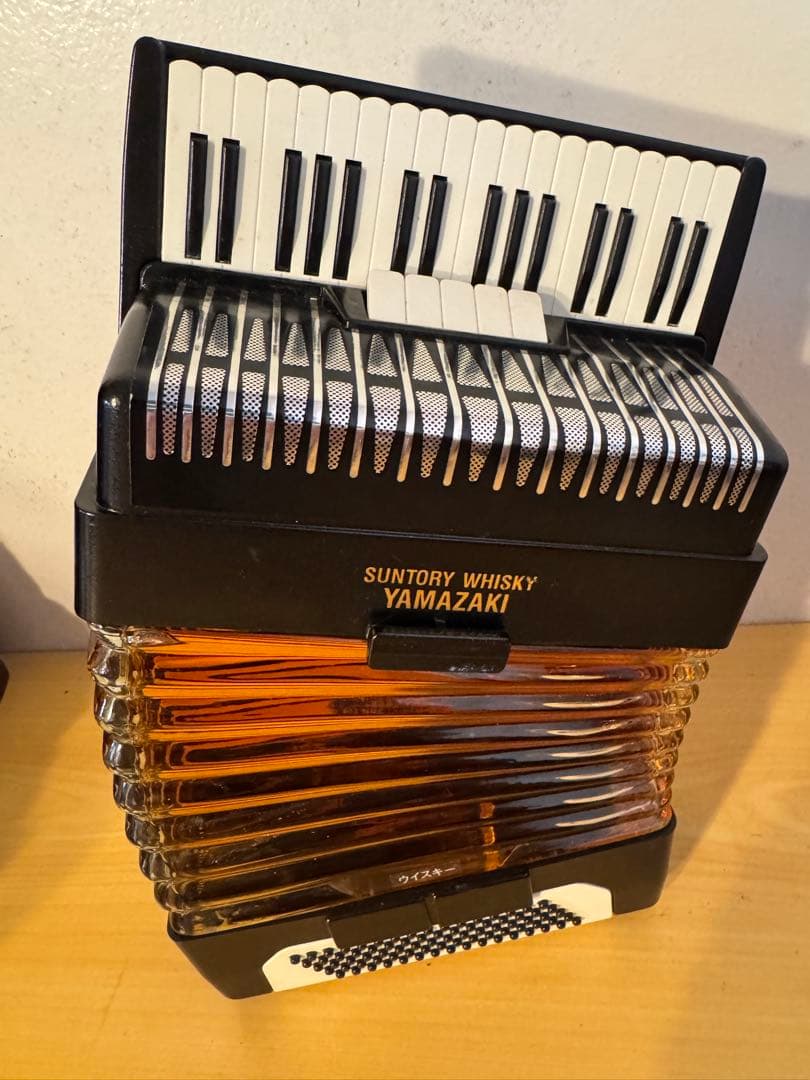【年末年始限定値下】SUNTORY WHISKY サントリー山崎　アコーディオン