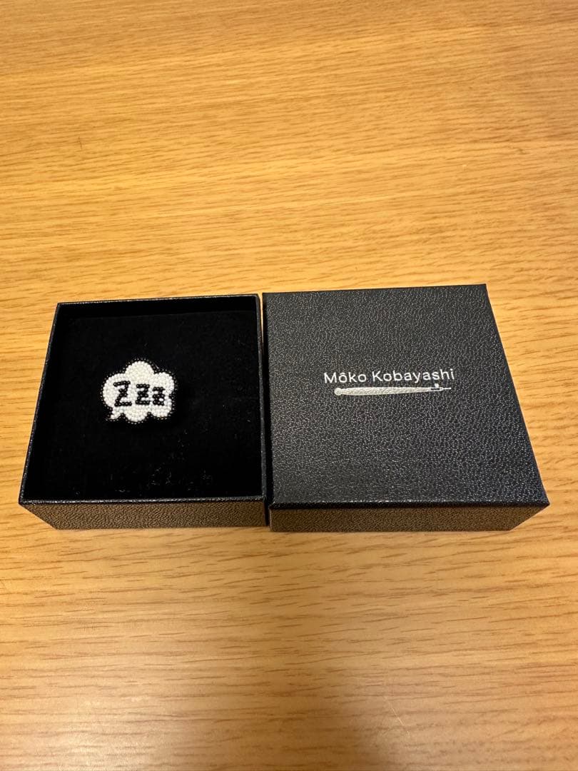 小林モー子　Mōko Kobayashi ZZZブローチ　ピン　プローチ