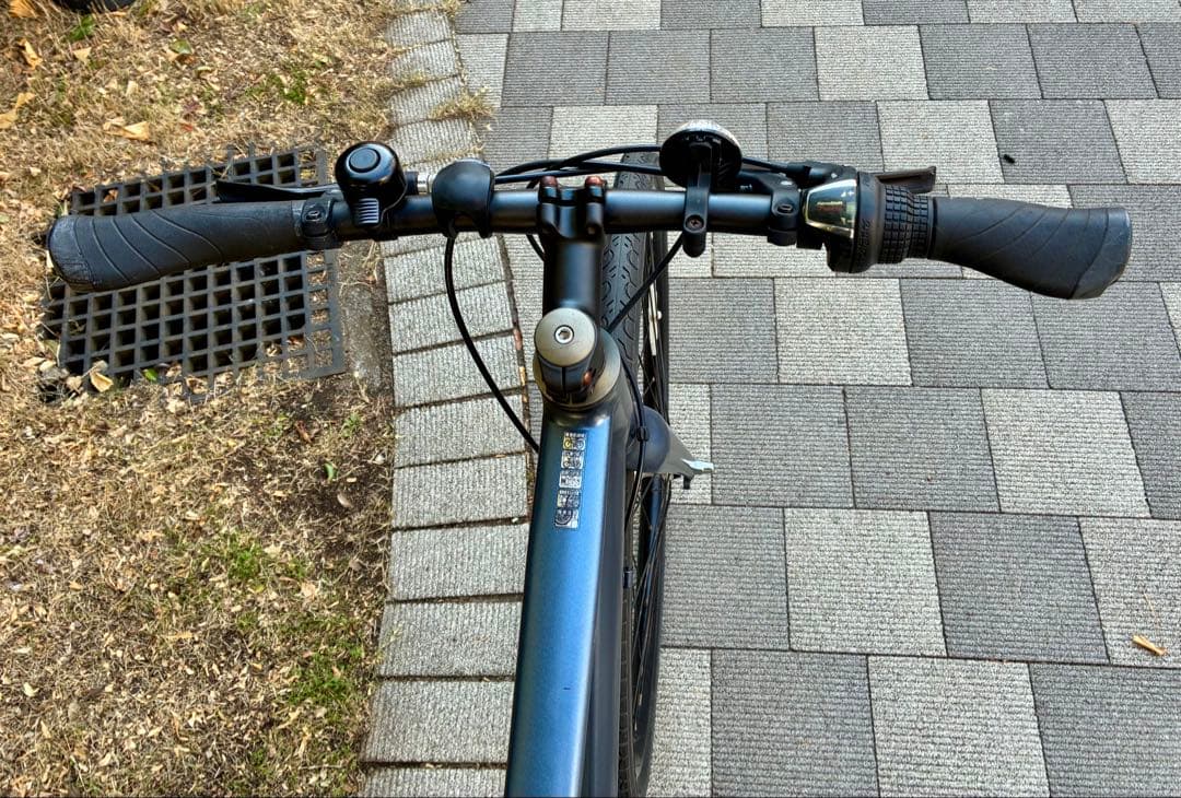 URBAN BIKE. クロスバイク 700×35C 7S前後内装ブレーキ東京