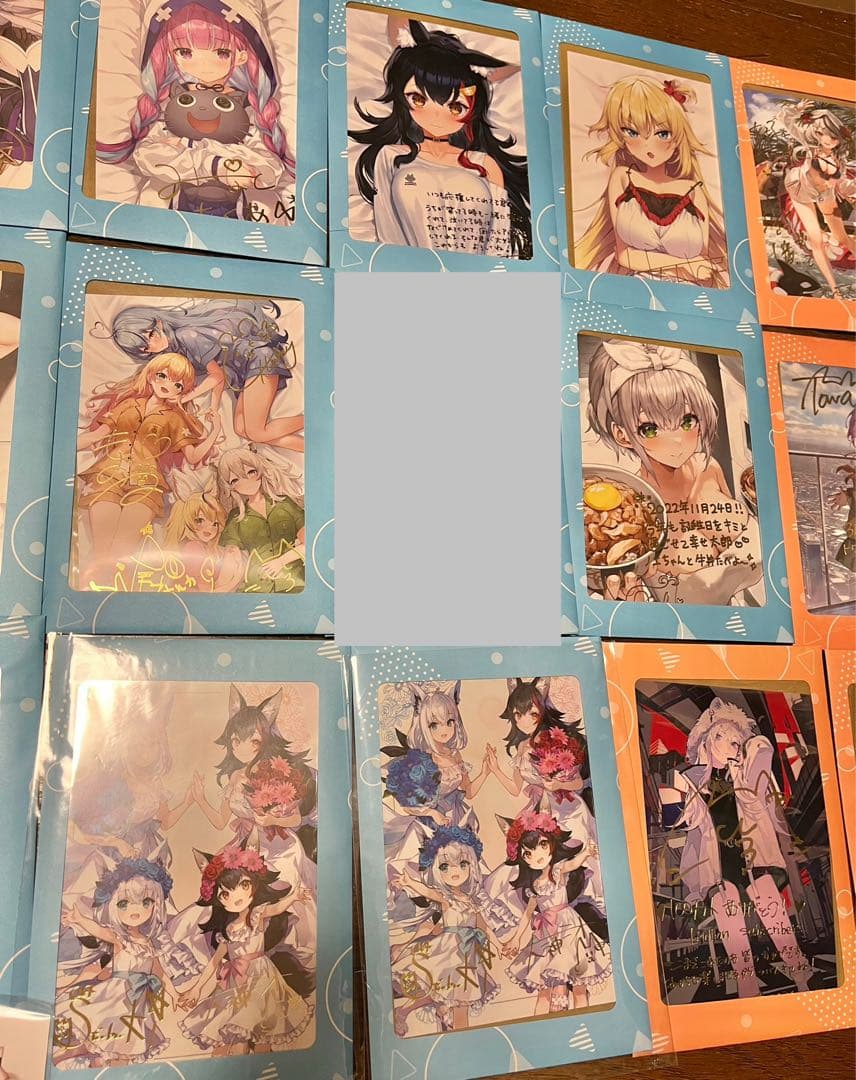ホロライブまとめ売り　直筆サイン15枚。複製サイン14枚。フルセット28