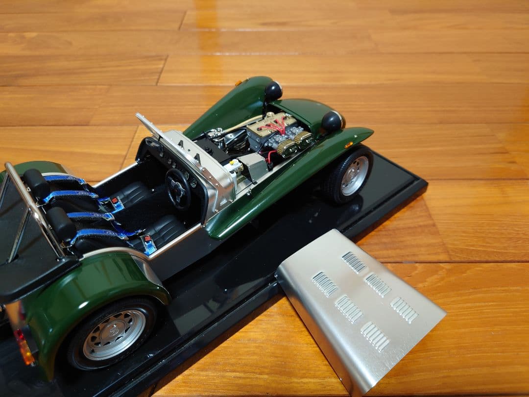 タミヤ1/12ケータハムスーパーセブンBDR完成品