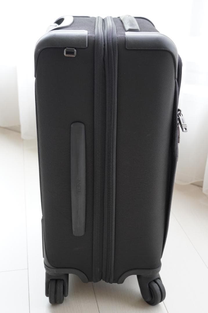 TUMI ALPHA2 インターナショナル エクスパンダブル・4ウィールキャリー