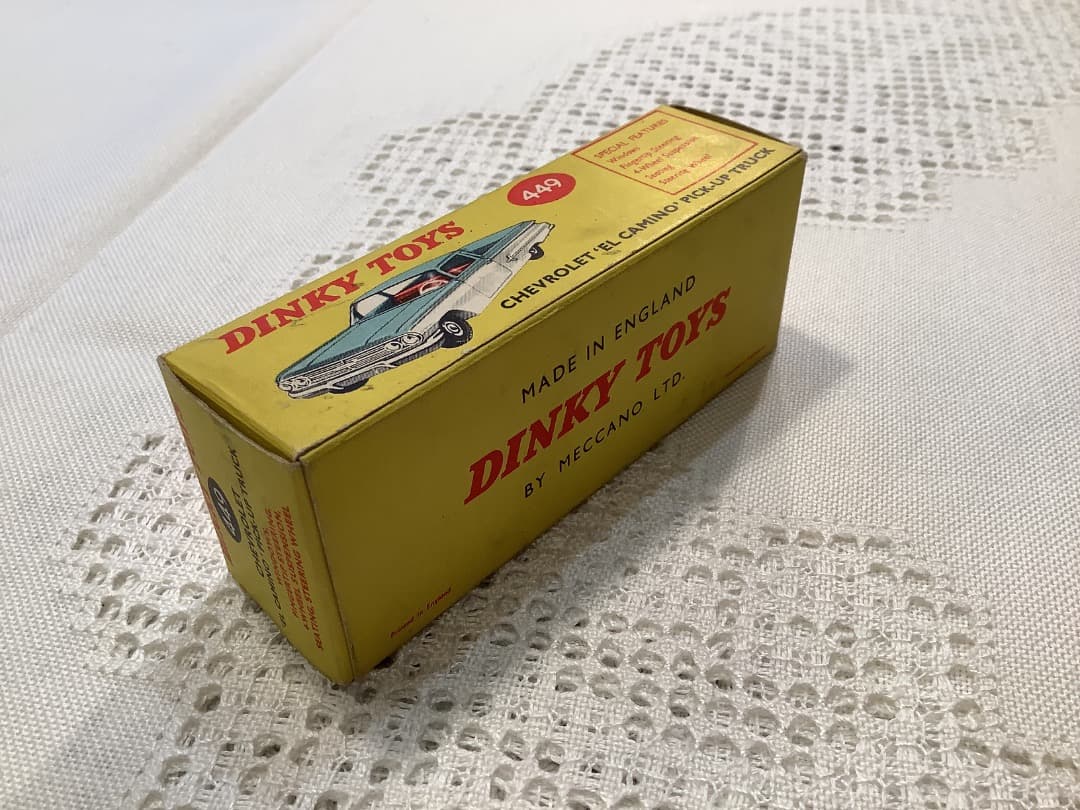 美品激レア　DINKY TOYS シボレー　エルカミーノ白シート ミニカー