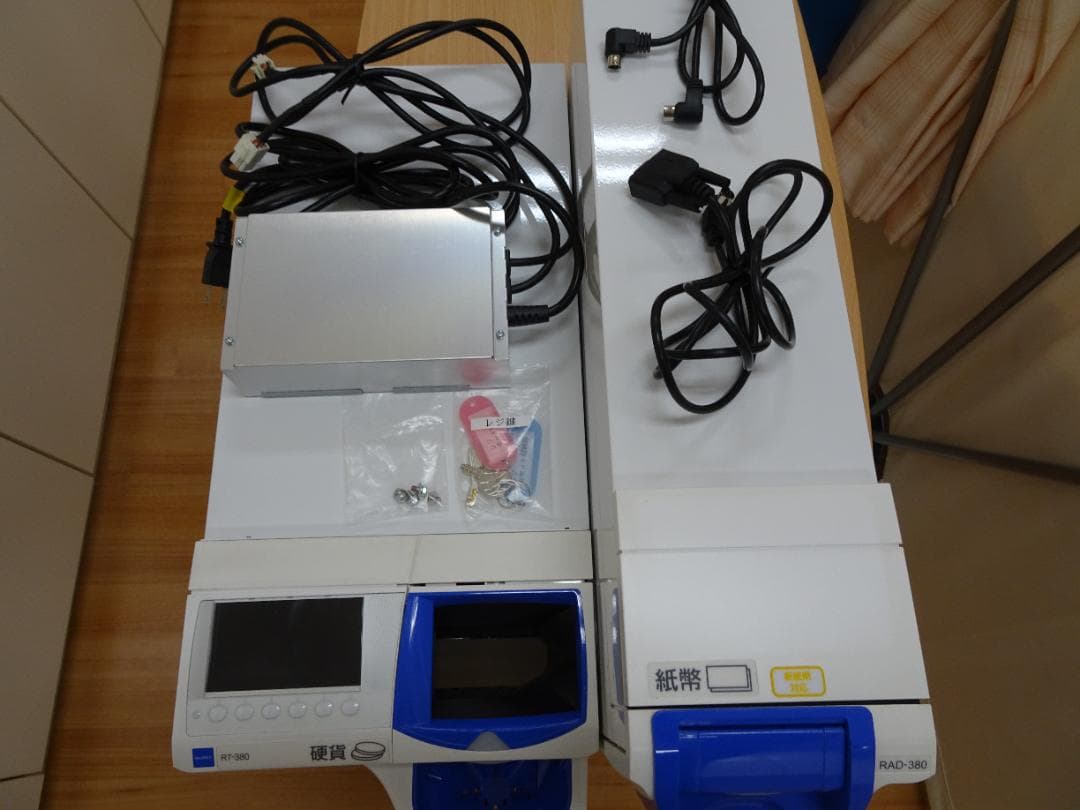 【新紙幣、新500円対応】グローリー　RT-300　RAD-300　釣銭機