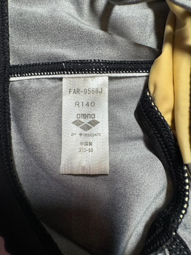 【MJ61】arena 指定　男子　競泳水着　R140サイズ