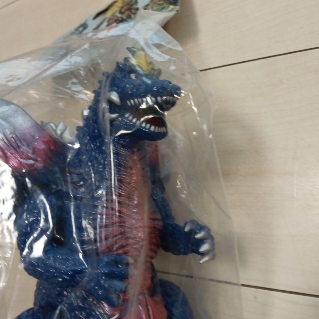 11.激レア　スペースゴジラ　2004