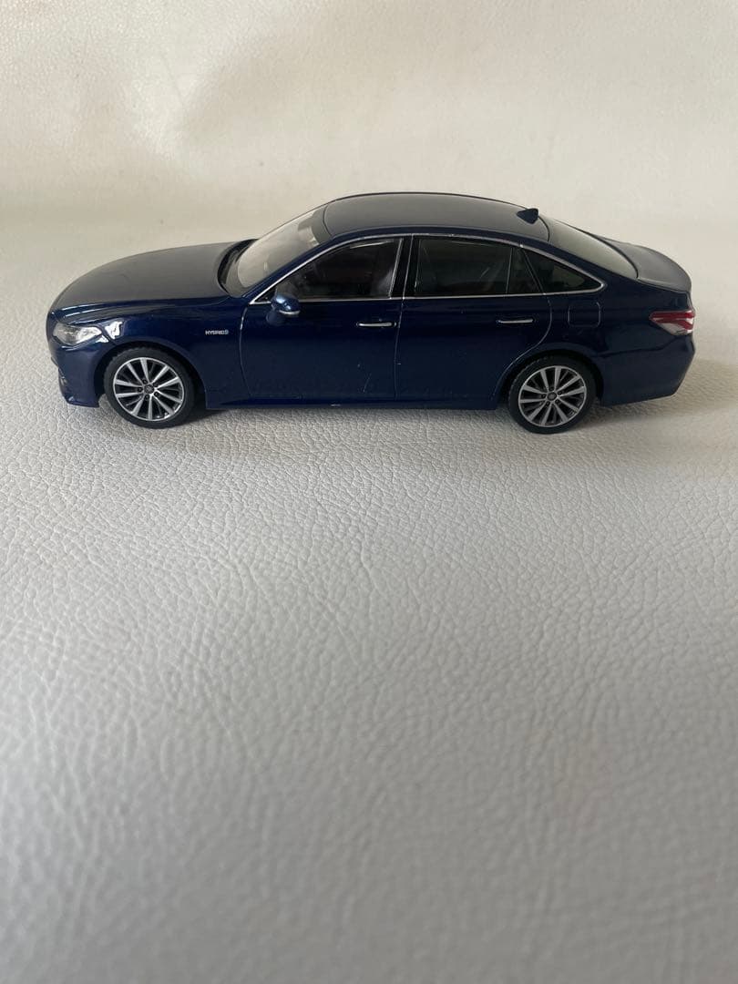 トヨタ クラウン ハイブリッド S220系 ⑦ 8S6 ダークブルーマイカ 箱無