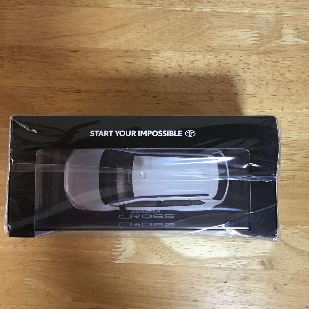 【新品・未開封】1/30 新型カローラクロス　ホワイト　2025