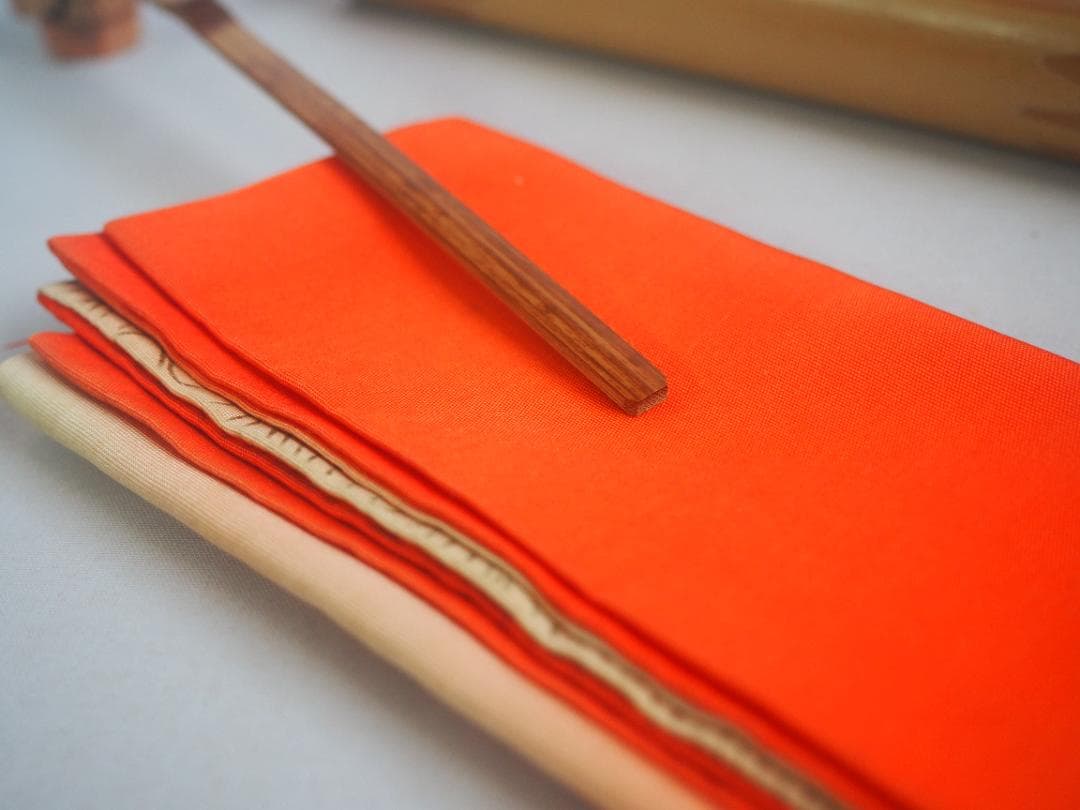 臨済宗大徳寺派芳春院住職　秋吉則洲造『竹茶杓』銘：佳日（共箱）