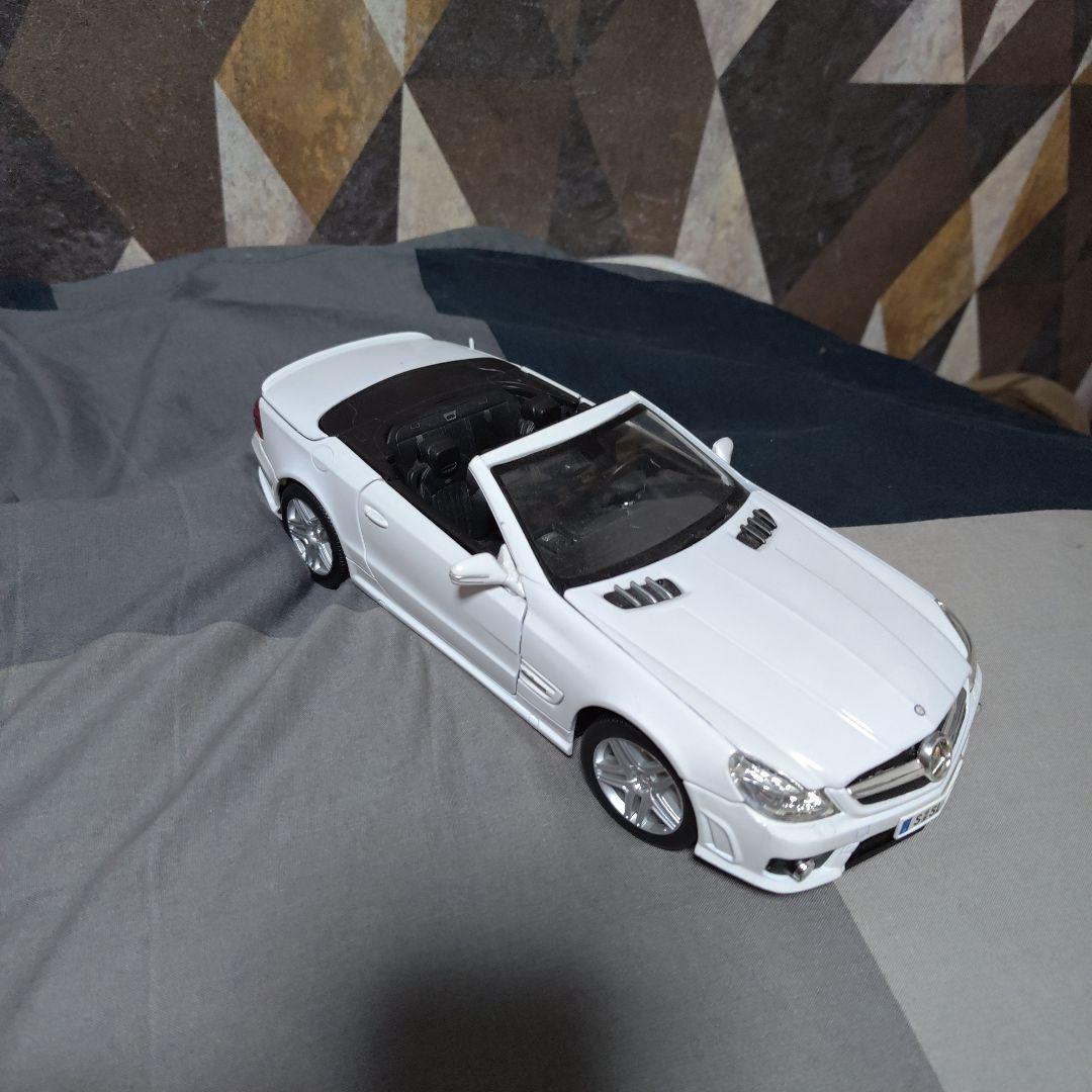 【閲覧数185】メルセデス・ベンツ SLK 1/18 スケールモデル