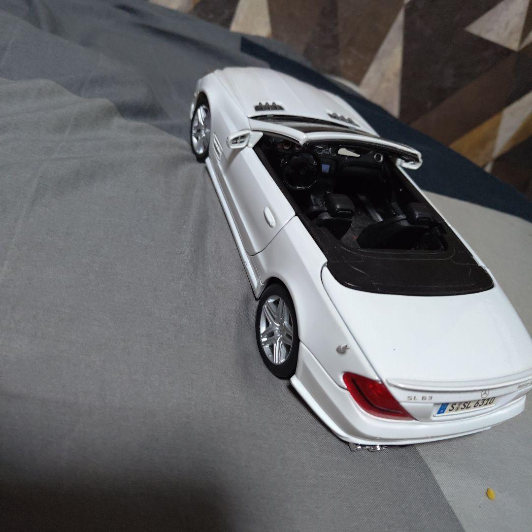 【閲覧数185】メルセデス・ベンツ SLK 1/18 スケールモデル