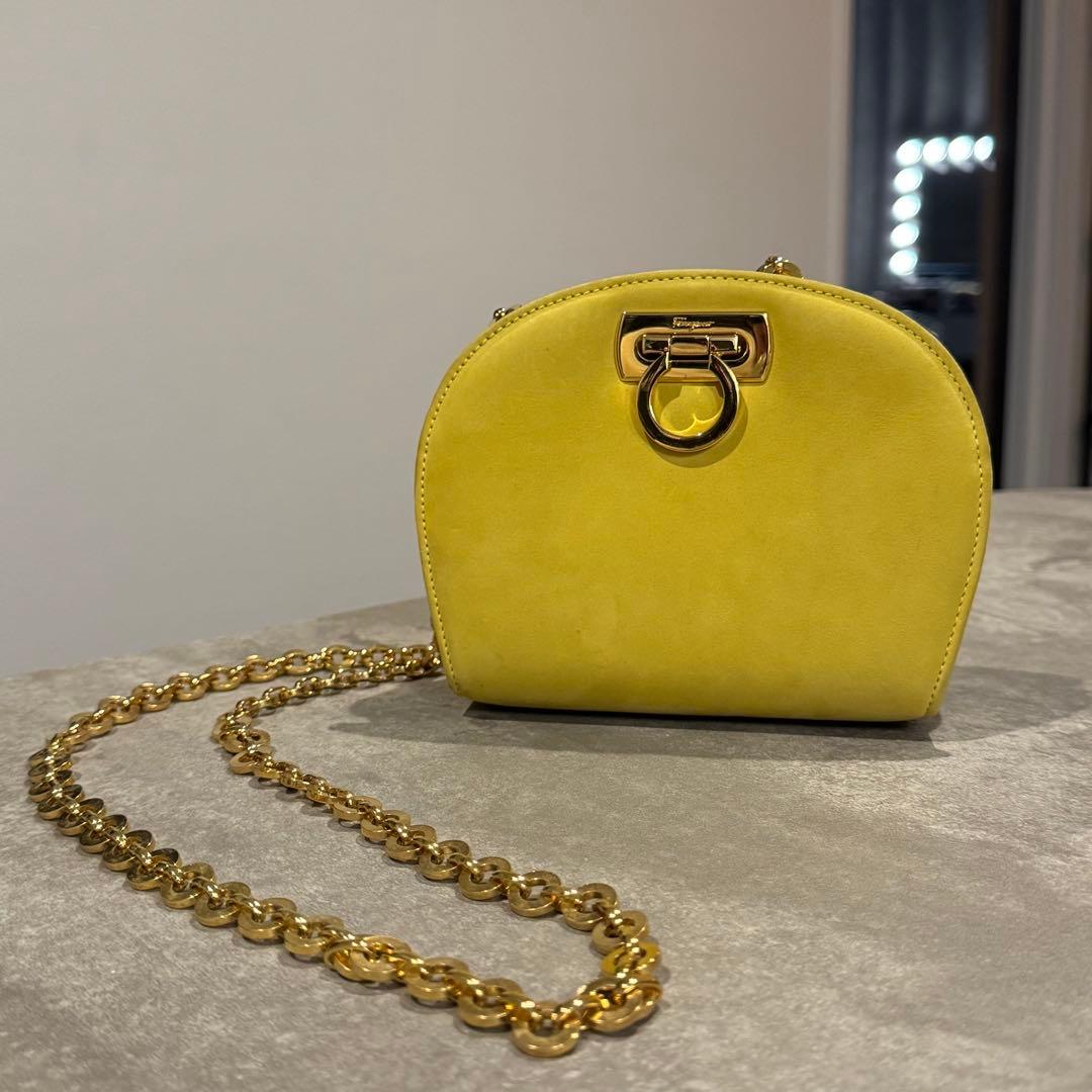 【希少】サルヴァトーレフェラガモ　ヌバックチェーン　ショルダーバッグ ガンチーニ