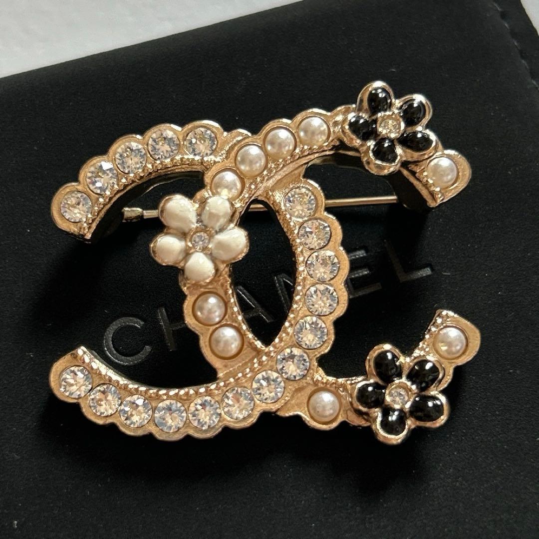 【CHANEL】シャネルCCロゴ お花ブローチ