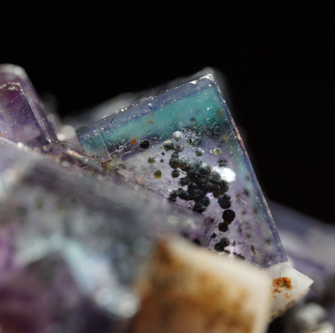 バイカラー ヤオガンシャン フローライト 鉱物標本 蛍石