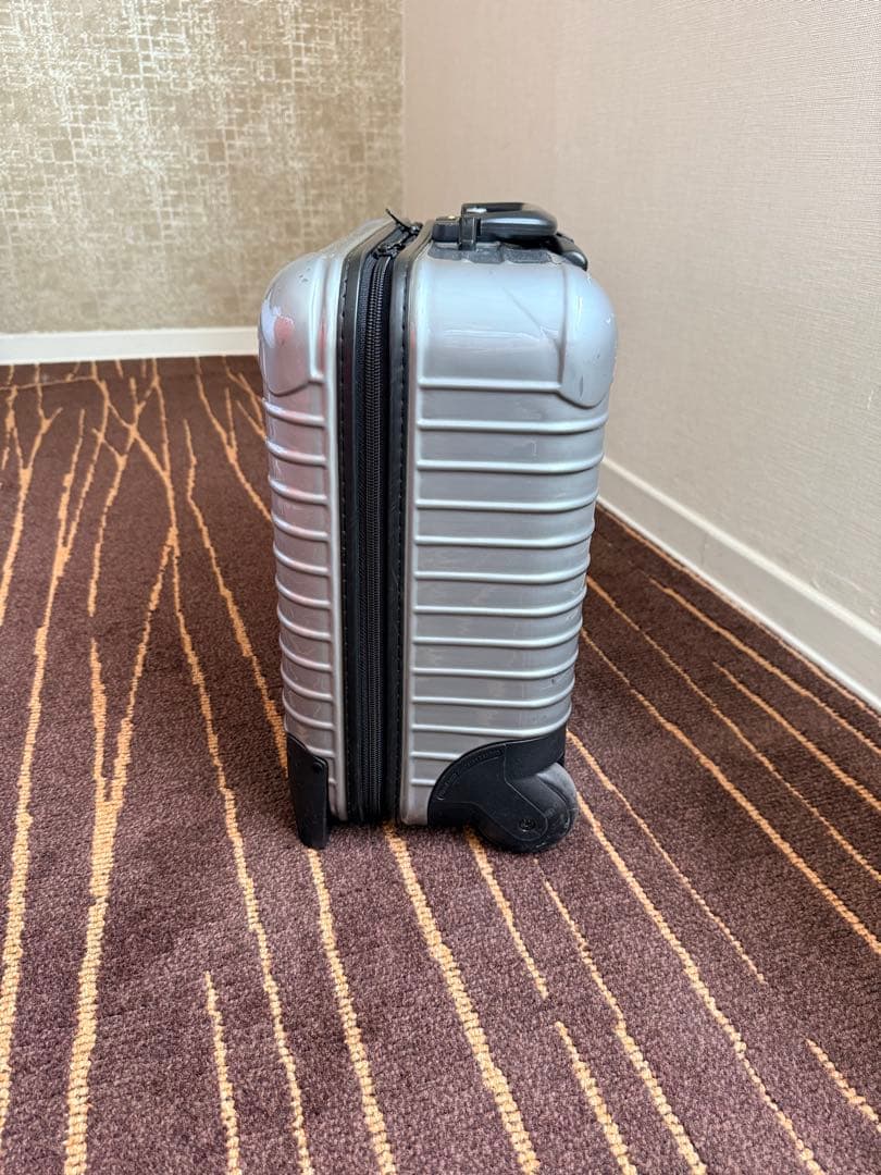 RIMOWA SALSA 2輪　23Lビジネストロリー