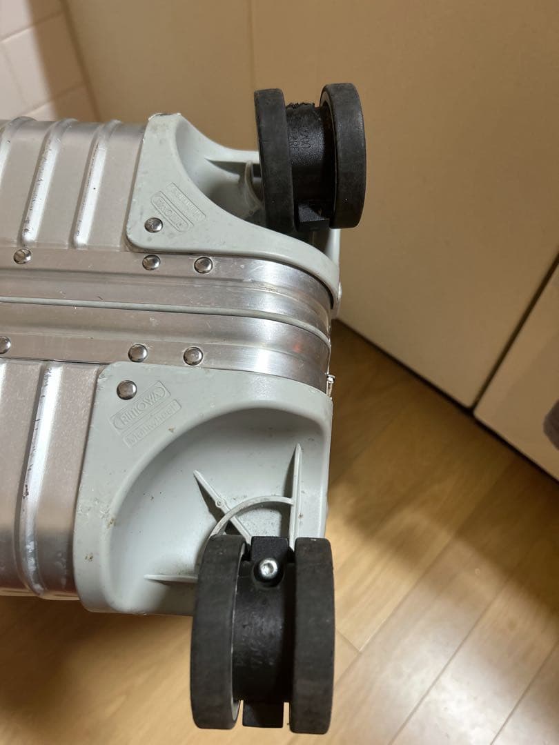 RIMOWA 【TOPAS】 リモワトパーズ45リットルスーツケース4輪シルバー