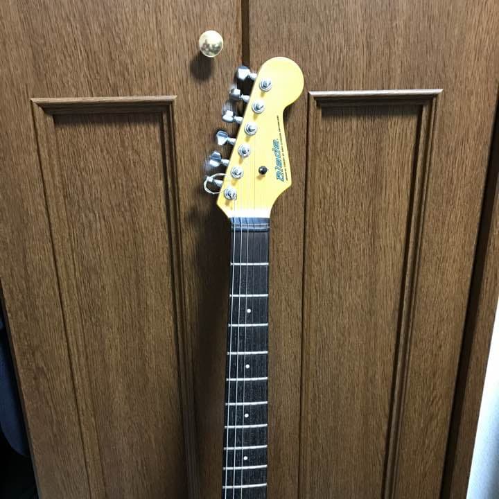 Brade社のギター