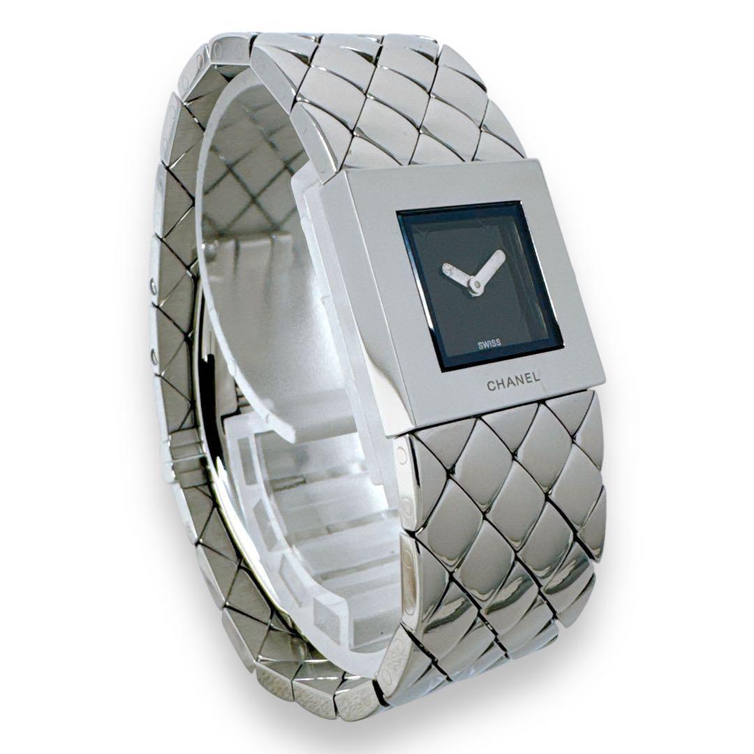 シャネル CHANEL マトラッセ ブラック 黒 シルバー クォーツ 腕時計