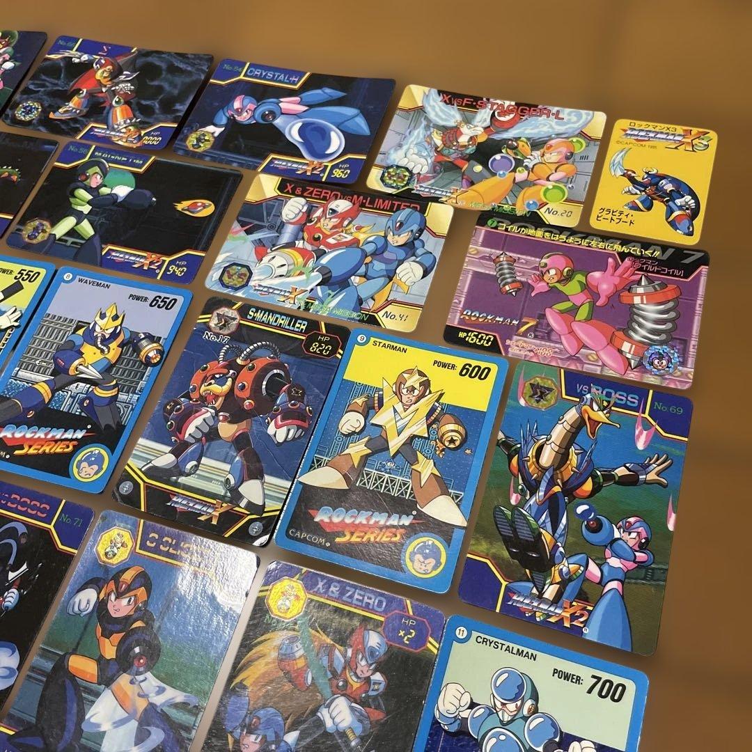 ロックマン トレーディングカード38枚とフィギュア