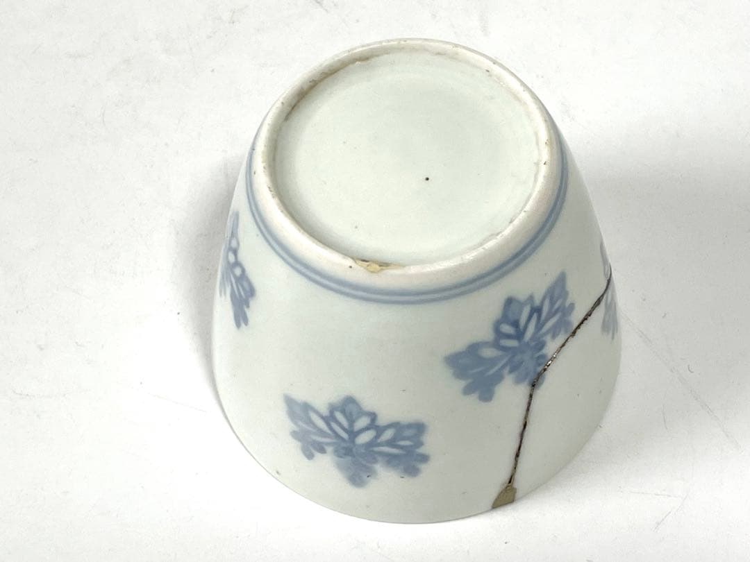 アンティーク　骨董　古伊万里　染付　こんにゃく印判　桐文様　桐　蕎麦猪口　銀継