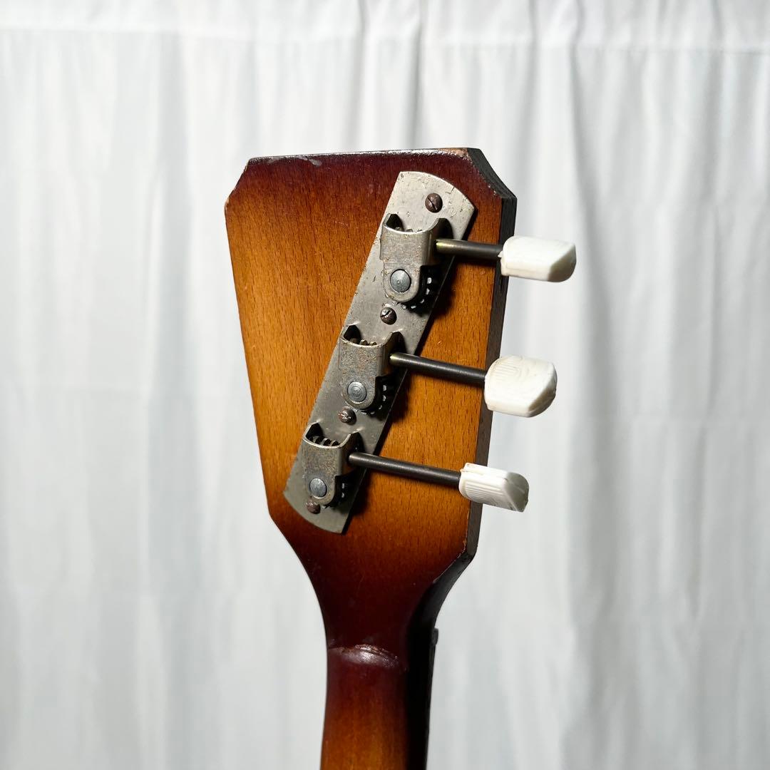 民族楽器 バラライカ 楽器