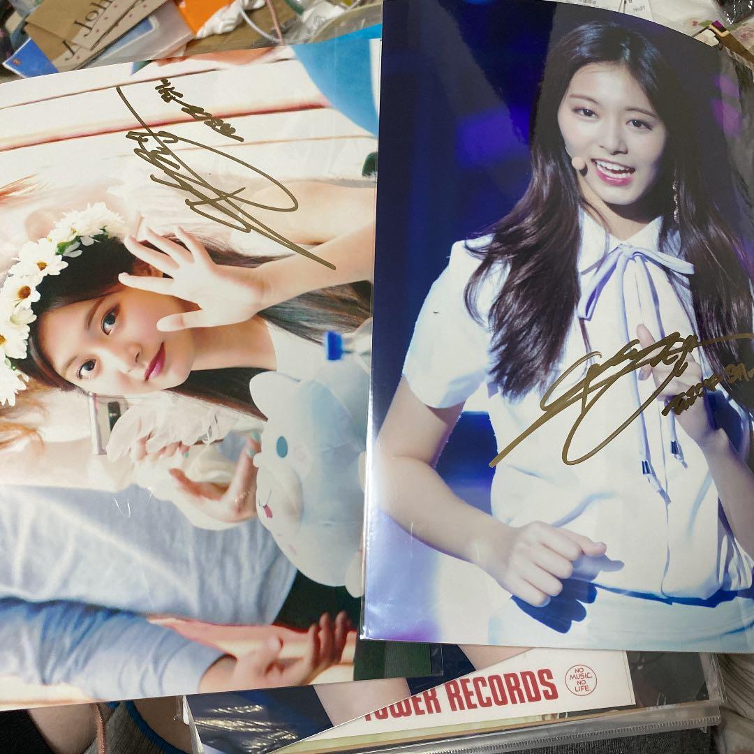 TWICE ツウィ　サイン　直筆　A4 写真　セット