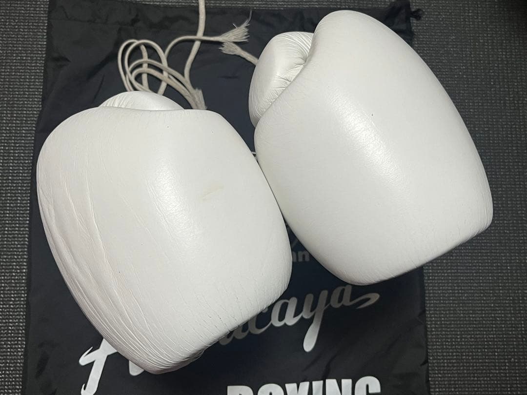 Winning ボクシンググローブ ホワイト スーパーリング用14oz 紐タイプ