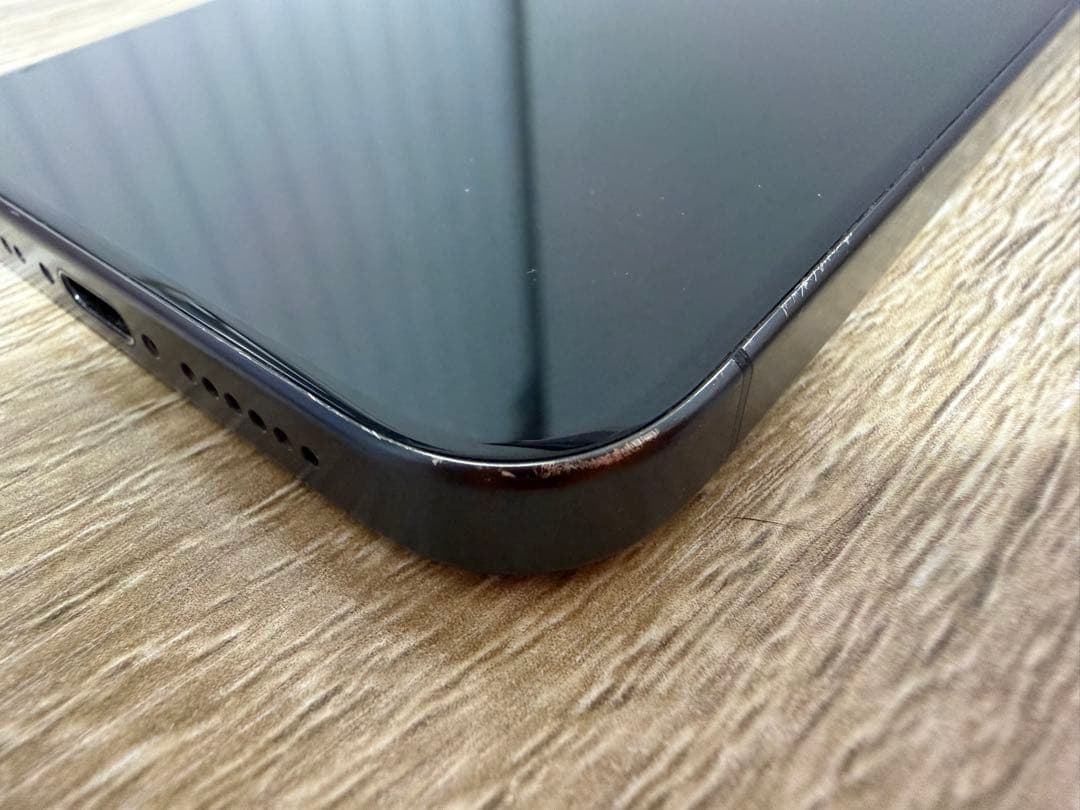 iPhone 15 Pro Max 256GB SIMフリー 小傷あり 動作良好