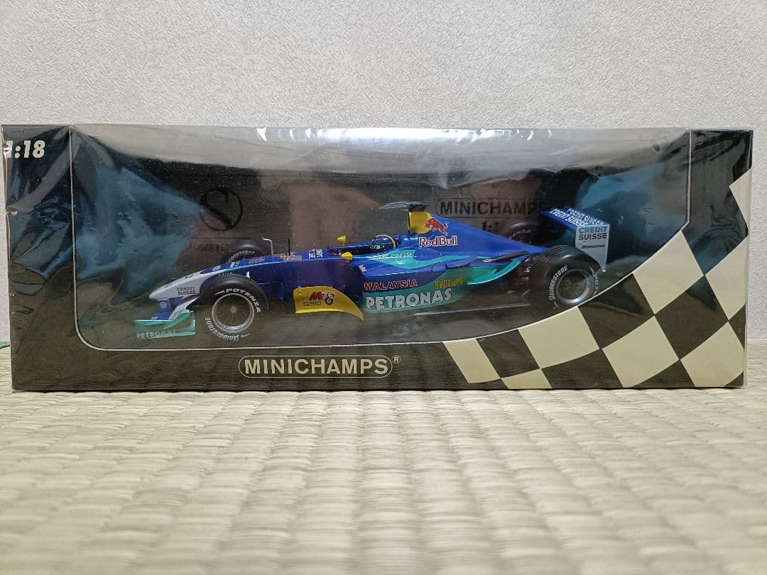 MINICHAMPS F1カー 1:18 スケール