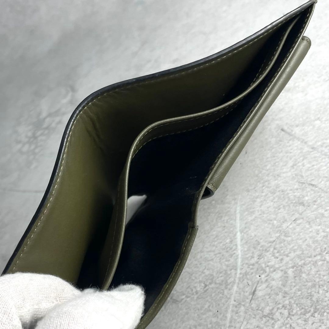 【美品】ロエべ 二つ折り財布 リピートアナグラム　レザー グリーン