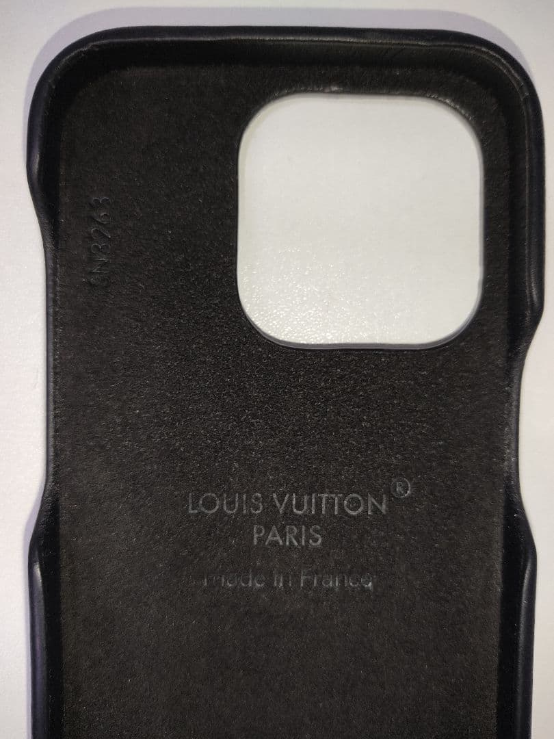 Louis Vuitton iPhone15proケースモノグラム 美品