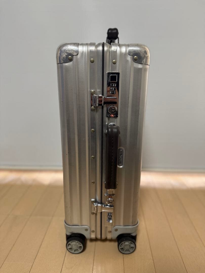 RIMOWA クラシックフライト 974.52　33リットル　4輪