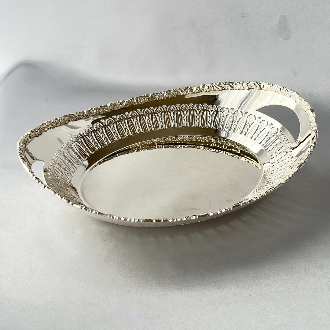 【Barker & Ellis】素晴らしいレリーフのフルーツトレー 27 cm