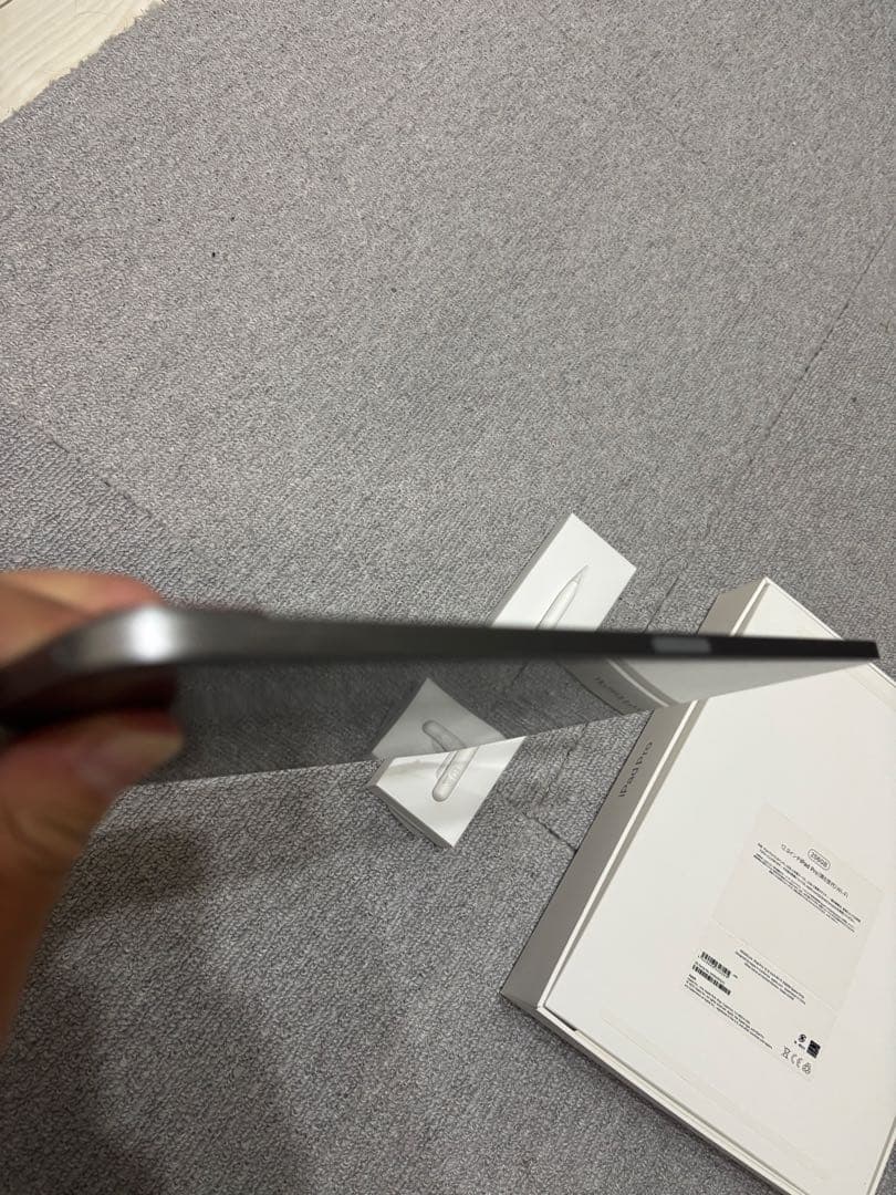 く*ん様 【美品】iPad Pro12.9 256GB （第6世代）Wi-Fi＋