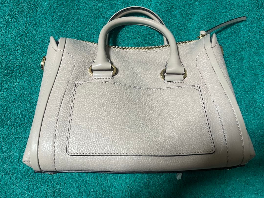 MICHAEL KORS スタッズ付きレザーバッグ