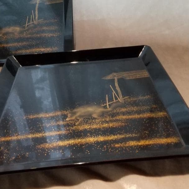 金蒔絵　角盆　研出蒔絵　狸図　3枚