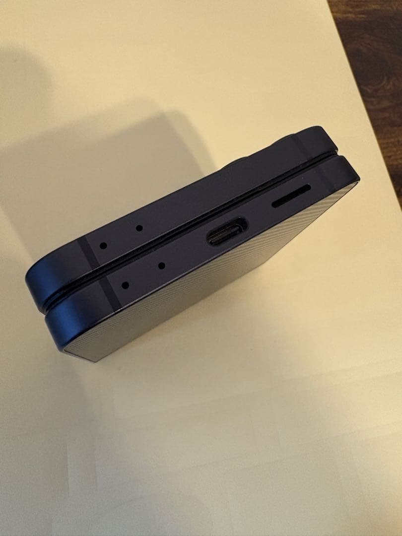 Samsung Galaxy Z Flip6 ブラック