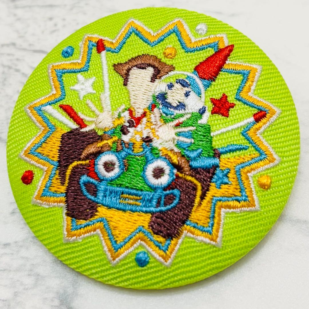 Disney 刺繍缶バッジ