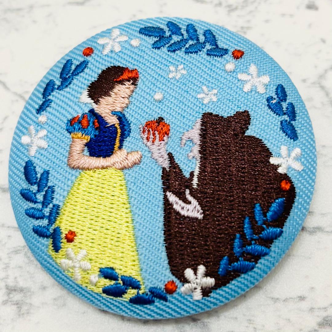 Disney 刺繍缶バッジ