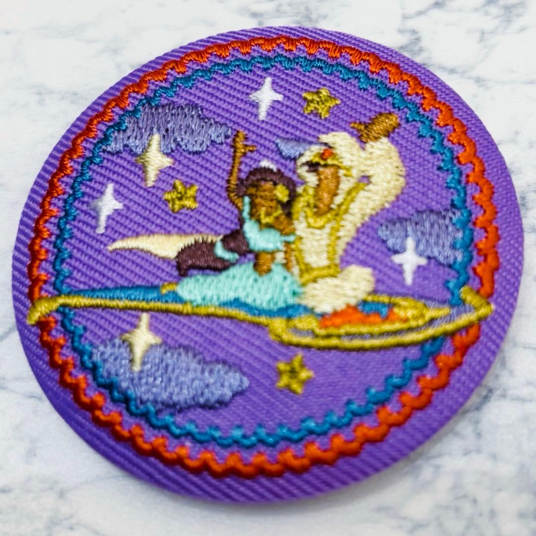 Disney 刺繍缶バッジ