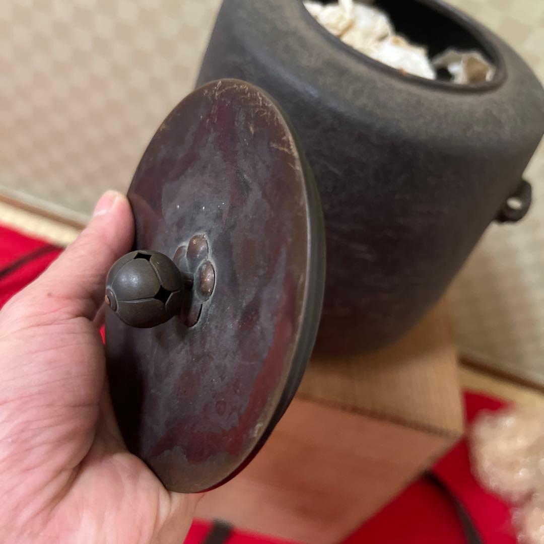 人間国宝 釜師 角谷一圭作 松地紋 筒釜 供箱　茶道具 保証品