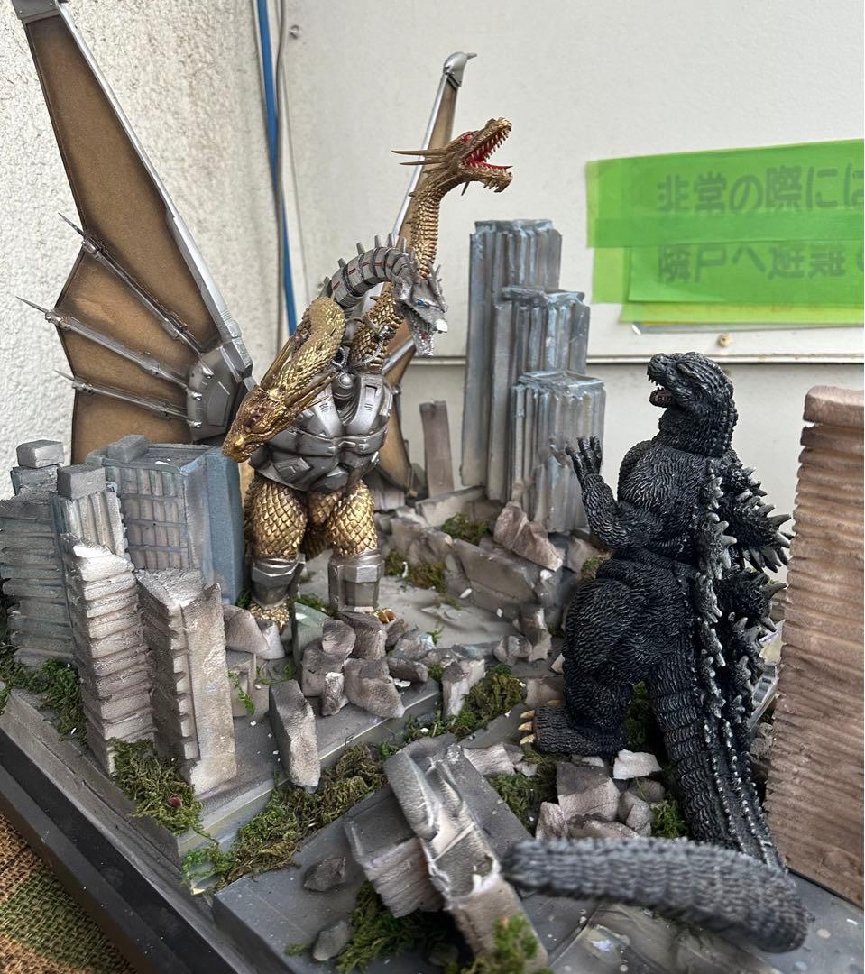 ゴジラvsメカキングギドラ新宿副都心決戦レジンキット・ジオラマ完成品