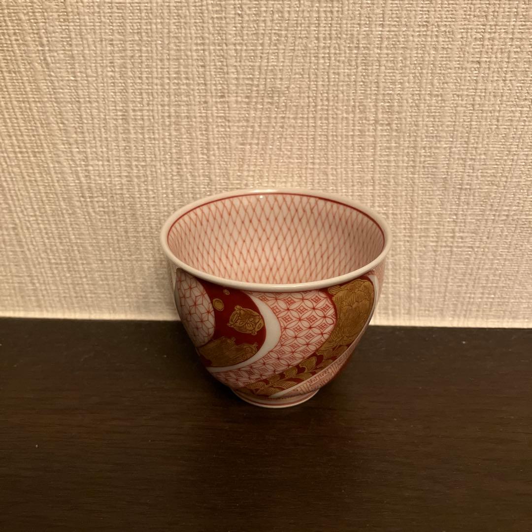 米久和彦 九谷焼 赤網金襴手稔宝尽クシ文 ぐい呑 未使用