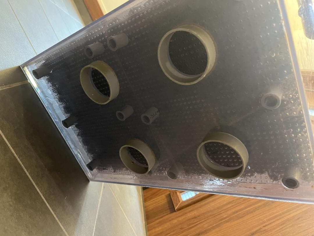 ドライ濾過槽 ドライタワー 引出式のウールボックス Wシャワーパイプ付き