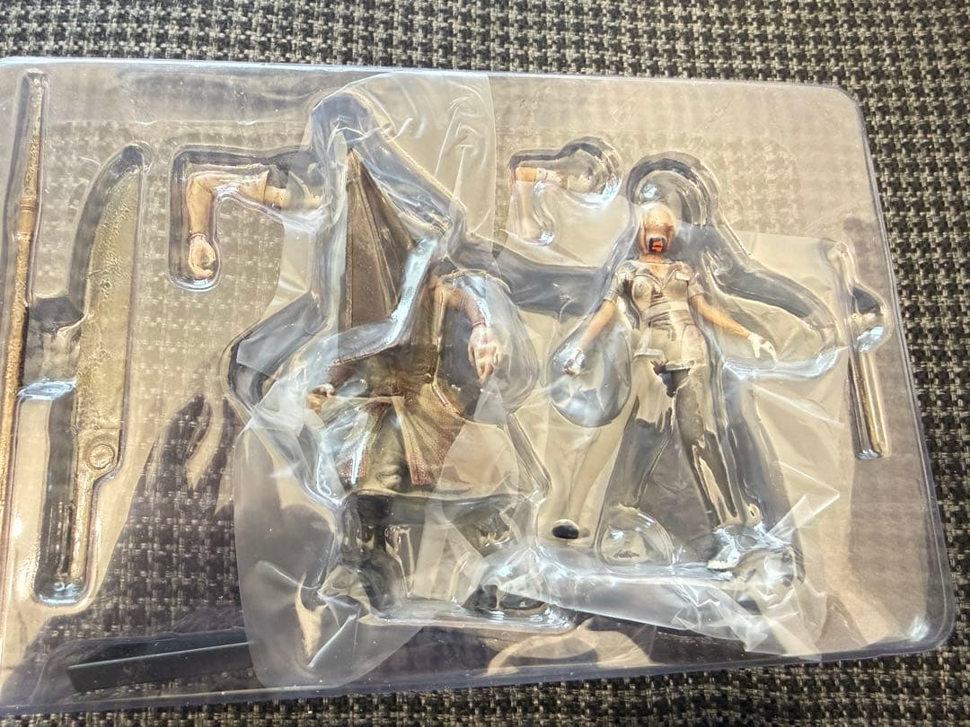 Mezco Toyz サイレントヒル デラックスフィギュア ボックスセット