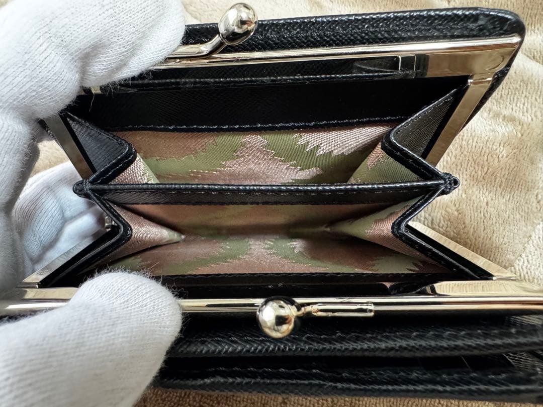 Vivienne Westwood ヴィヴィアン 二つ折り財布 黒 中古美品
