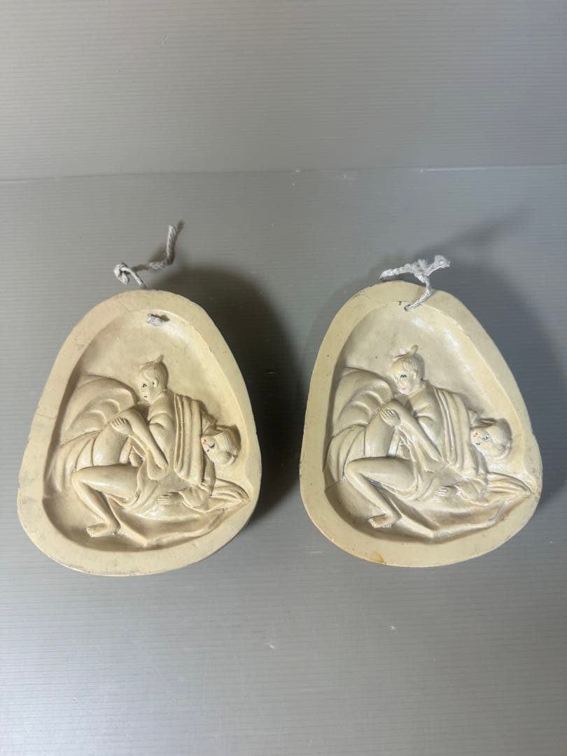 2499 骨董 裏春画 置物 彫刻 おたふく 裏絵 縁起物 お多福 お面　2客